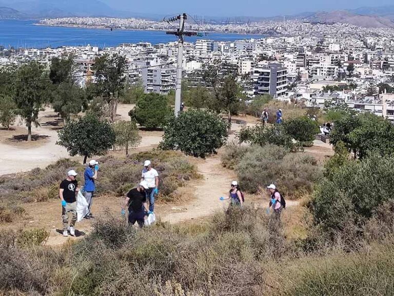 A photo of Euronet Greece employees at their Day of Caring 2024