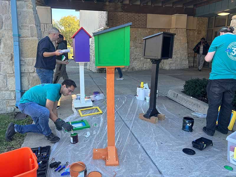 A photo of Euronet employees in Kansas City during their Day of Caring